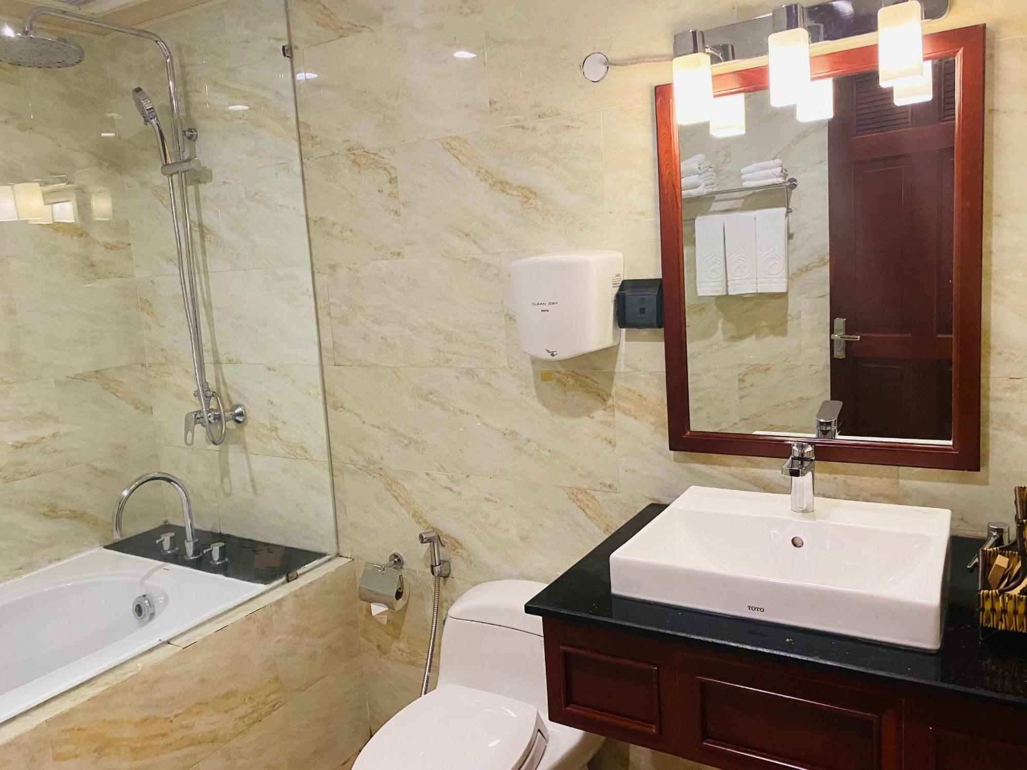 Minh Tam Phu Nhuan Hotel & Spa Ho Chi Minh City Bagian luar foto